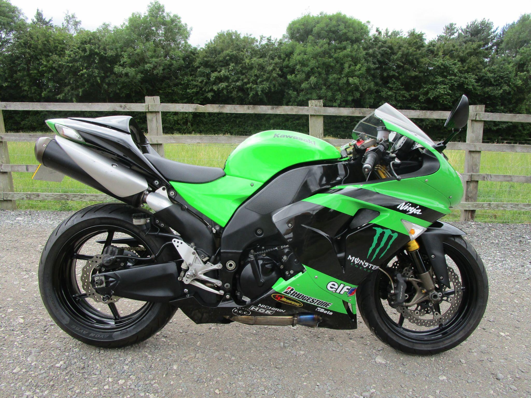 Kawasaki Ninja ZX-10R bikes for sale | AutoTrader Bikes